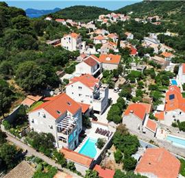 8 Bedroom Seaside Villa with Pool in Zaton Bay near Dubrovnik, Sleeps 17-23